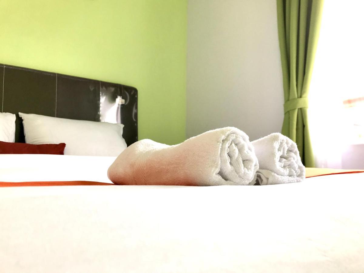 Panorama Guest House Syariah Berastagi Bagian luar foto